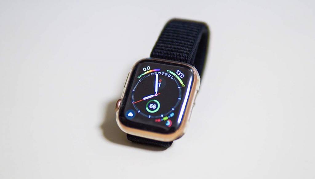 右手スタイルにしたApple Watch4