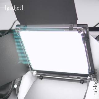 NeewerのLEDライト「NL-660」をルイログがレビュー