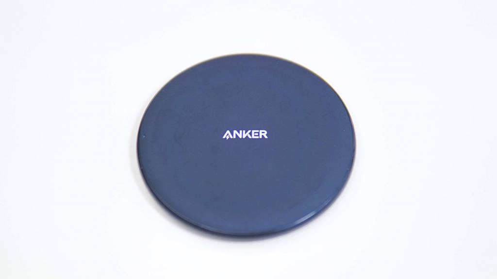 AnkerのQi充電器PowerWave10Pad(改善版)本体