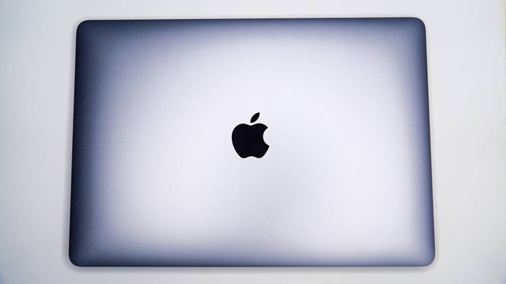 MacBook Air M1（2020）