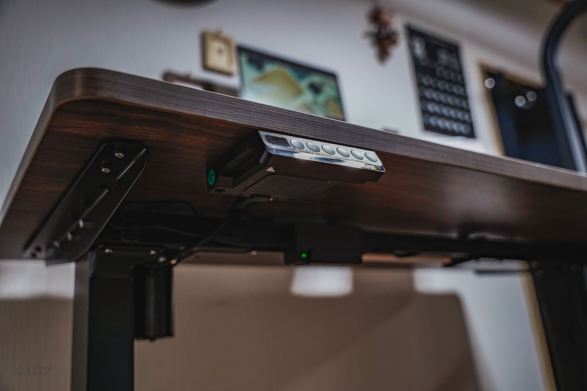 FLEXISPOT EF1 スタンディングデスクをレビュー。電動昇降式/耐荷重70kg/コスパ で導入しやすい！