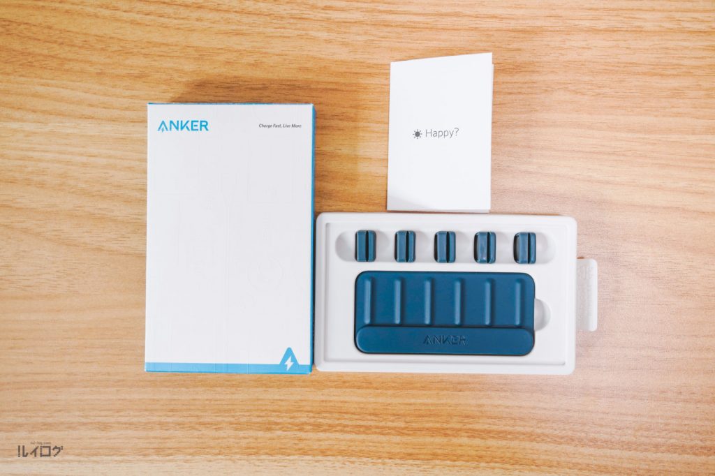 Anker Magnetic Cable Holderのパッケージを開封