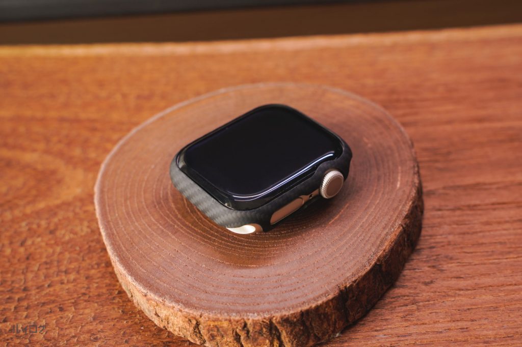 PITAKA Air Case for Apple Watch をAppleWatch8へ装着