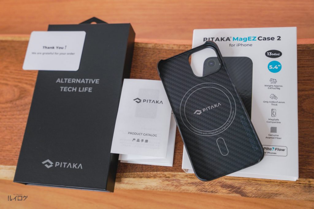 PITAKA MagEZ Case 2 for iPhone13mini のパッケージ内容