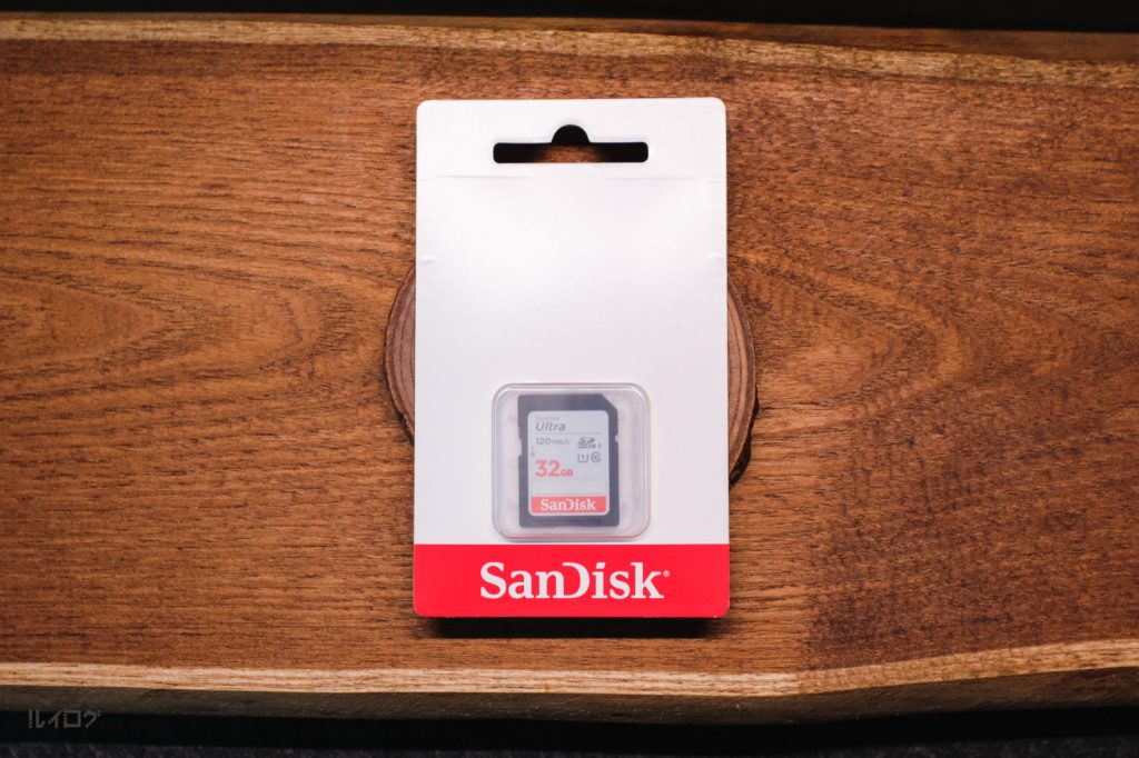 SANDISKのSDカードカード32GB