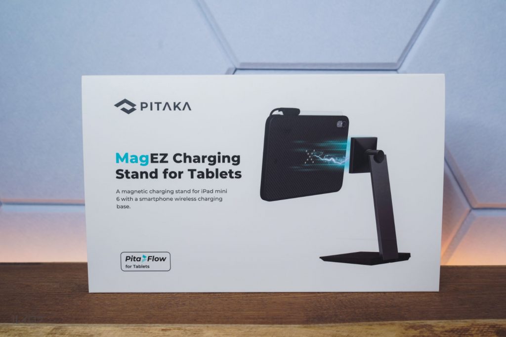 PITAKA MagEZ Charging Standのパッケージ
