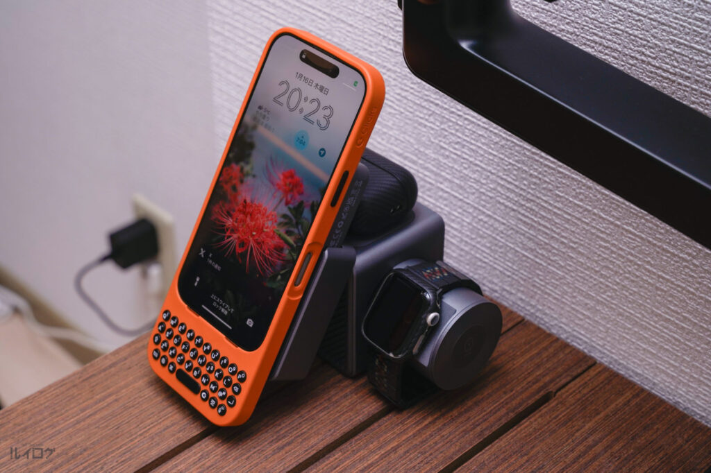 Clickes Keyboard は MagSafe充電器で楽々