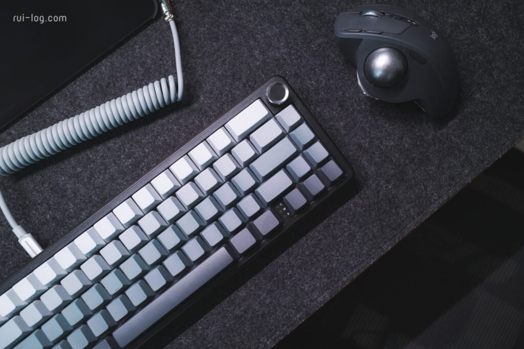 BenQ ScreenBar Pro モニターライトはデバイスの物撮りにも活躍する