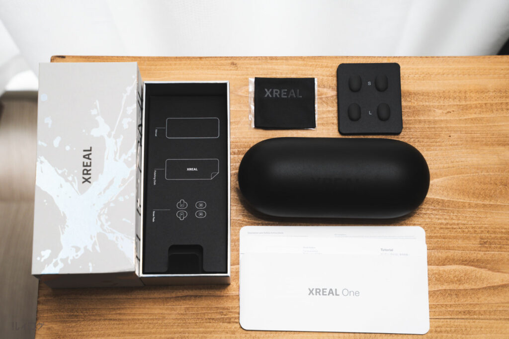 XREAL One のパッケージ内容