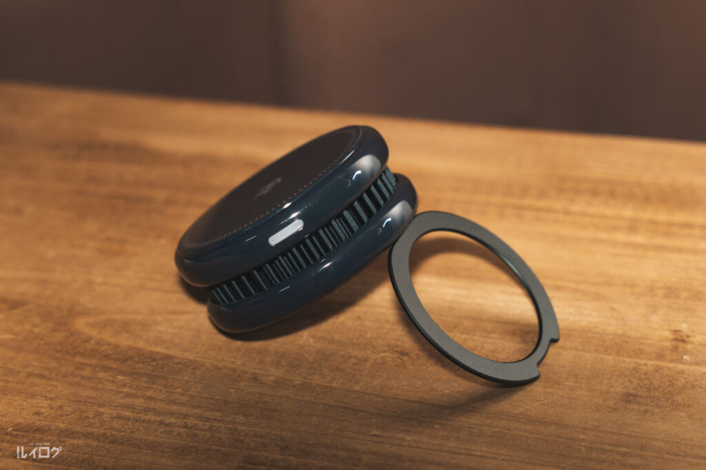 25WのQi2対応冷却ワイヤレス充電器TORRAS Ostand PolarCircle本体をスタンドで使う