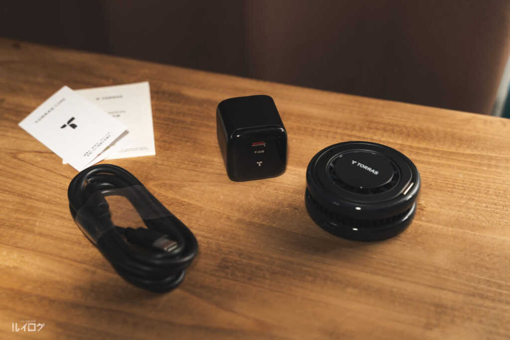 25WのQi2対応冷却ワイヤレス充電器TORRAS Ostand PolarCircleのパッケージ内容