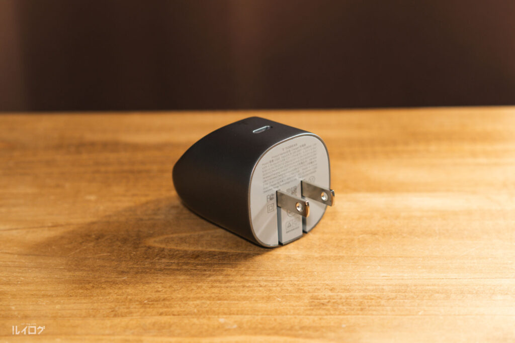 2-in-1なTORRAS Flasheye マルチ充電器