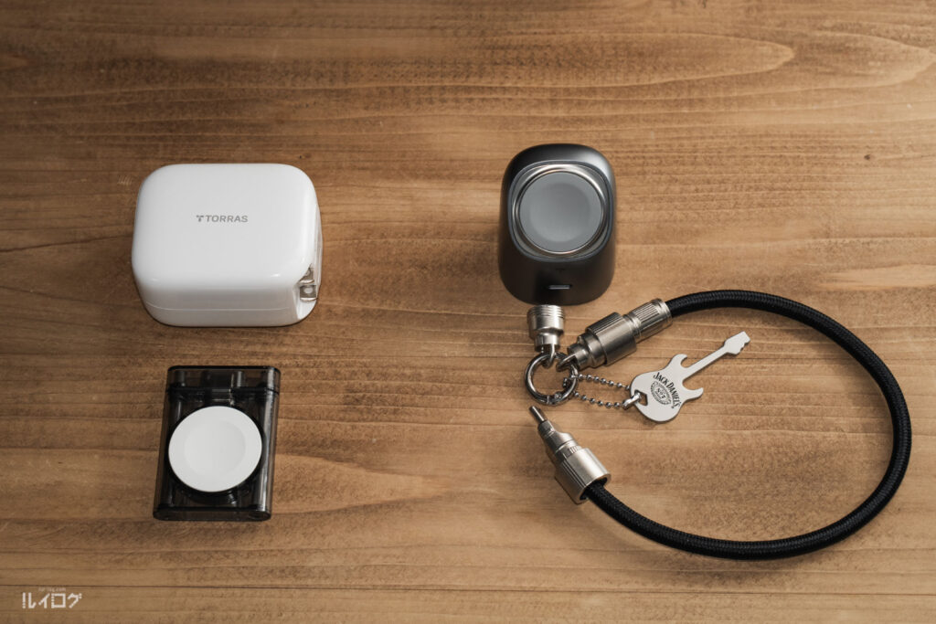 TORRAS Flasheye マルチ充電器とUSBケーブルと充電器とドングル