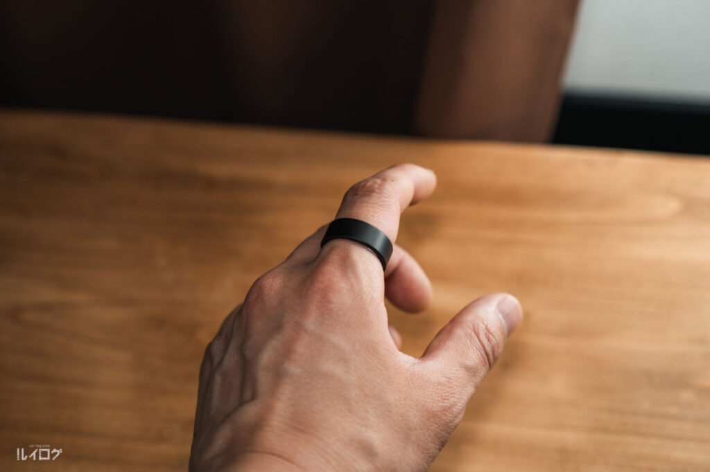Smart Recovery Ring を装着したルイログの手
