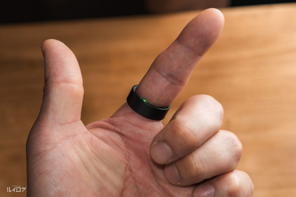 Smart Recovery Ring を装着したルイログの手