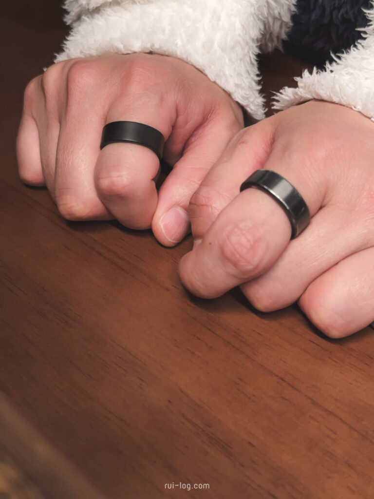 Smart Recovery Ring とSOXAI RING 1を装着したルイログの手
