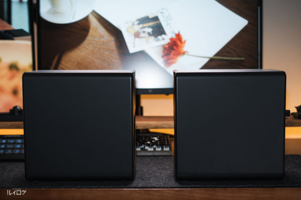 Edifier M90 本体側面