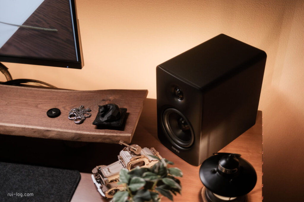 Edifier M90 を導入したルイログデスクセットアップ