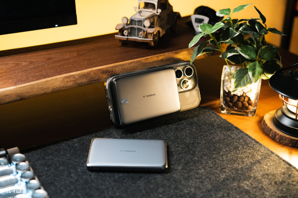 TORRAS MiniMag Pro 10000mAhモデルをiPhone16 Proへ装着