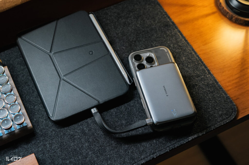 TORRAS MiniMag Pro 10000mAhモデルでiPhone16 Pro と有線でiPadを充電