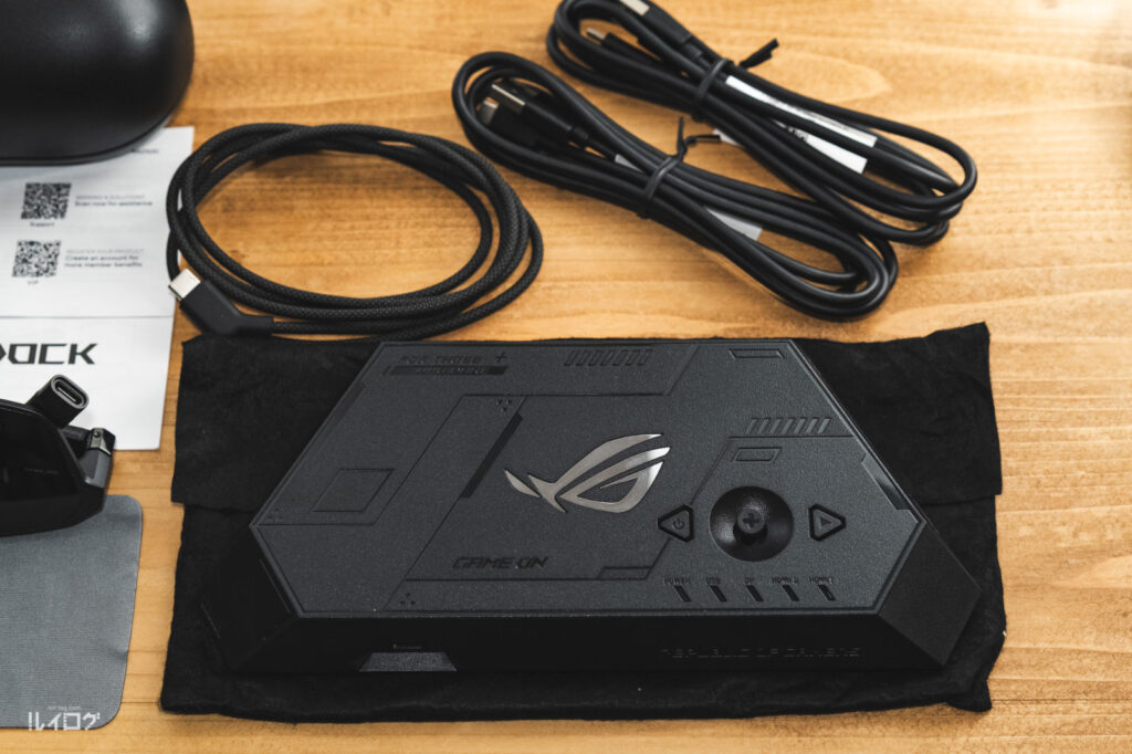 ROG XREAL R1 付属の ROG Control Dock
