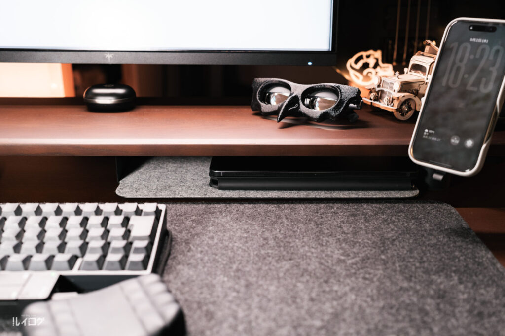 マグネットでくっつくPCトレーをDesk Shelfへ移動